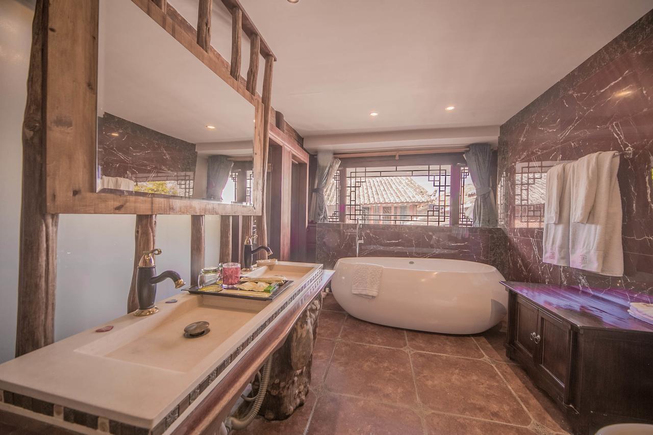 Lijiang Half Moon Bay Inn 외부 사진