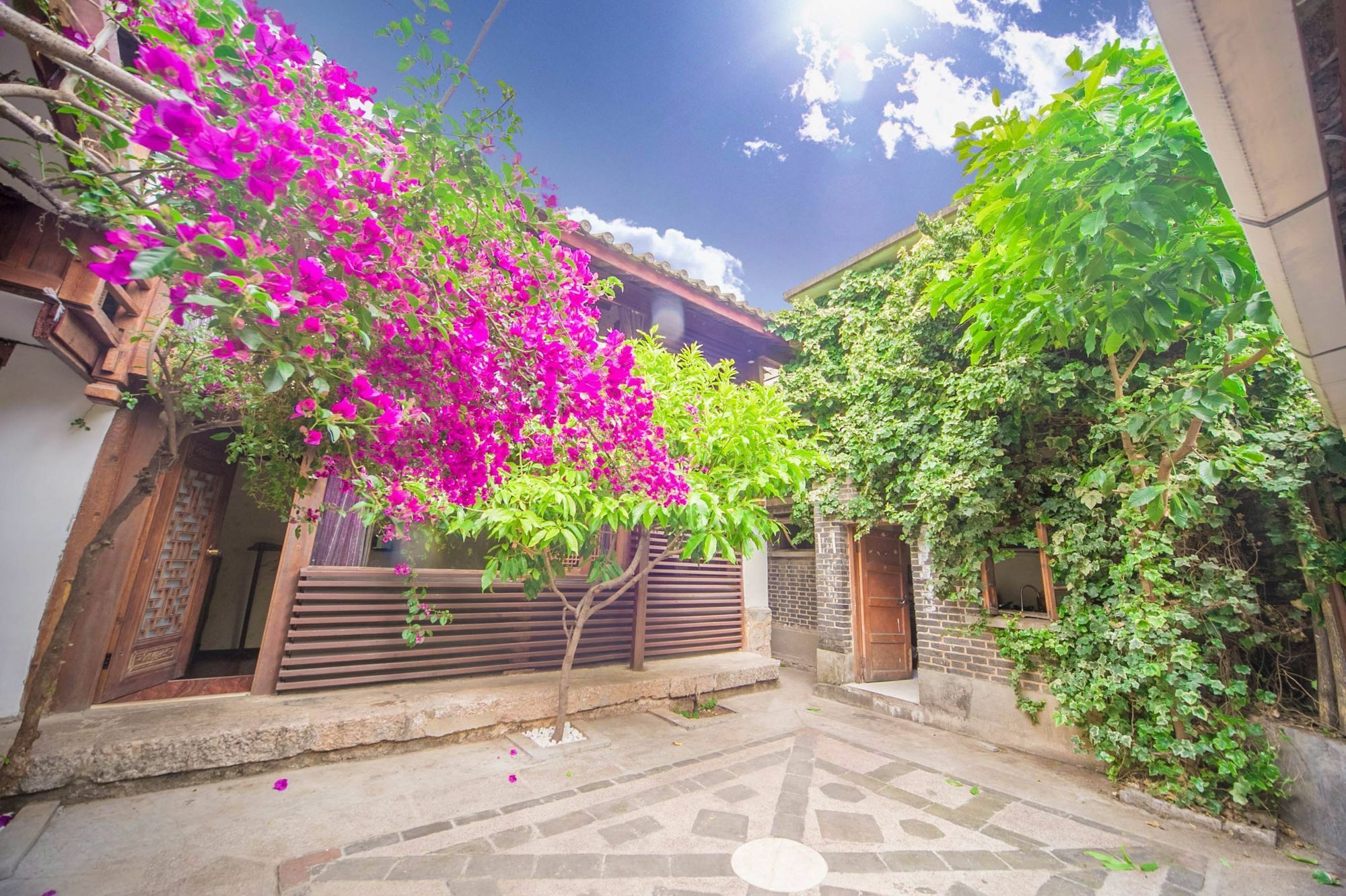 Lijiang Half Moon Bay Inn 외부 사진
