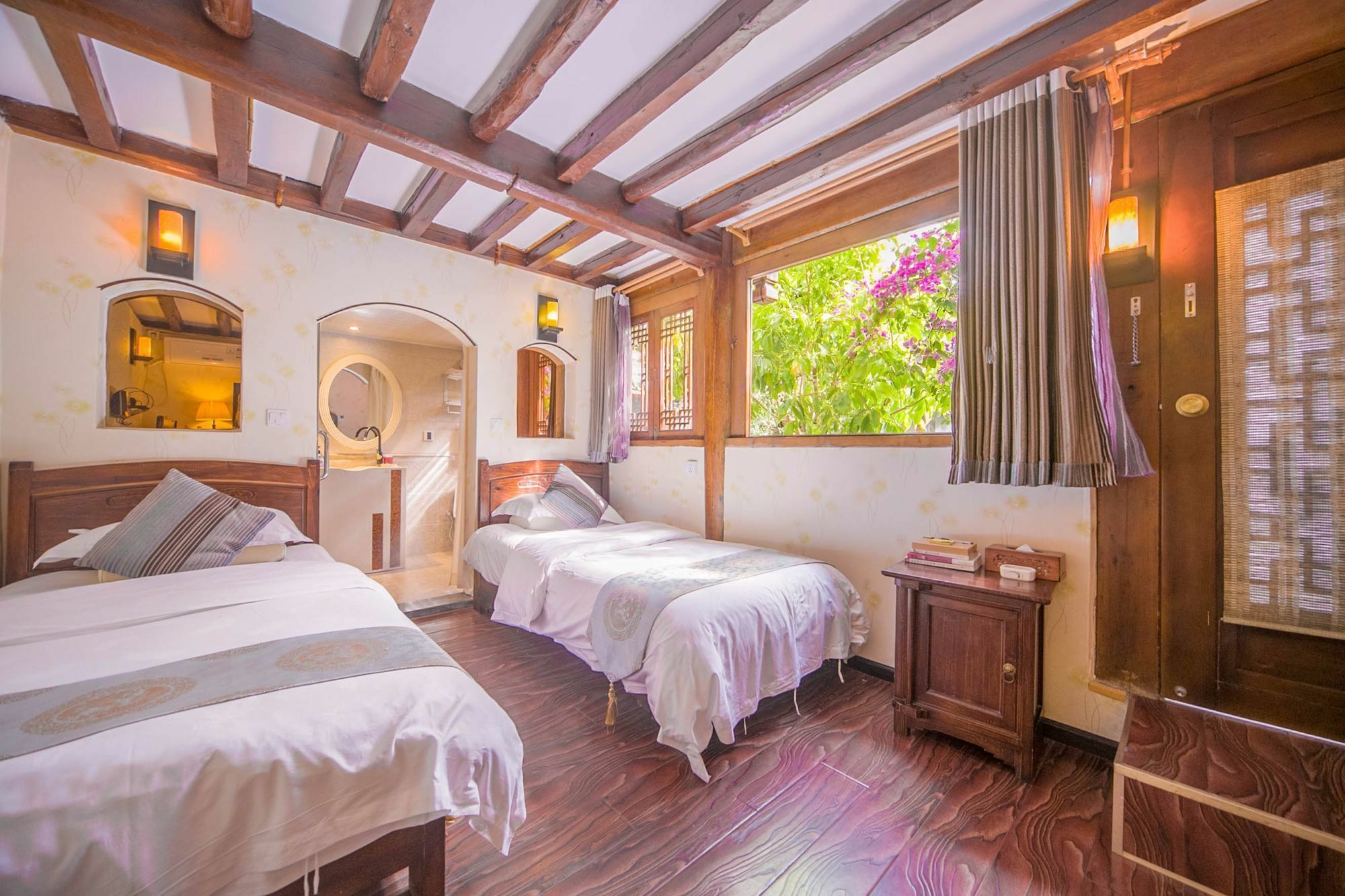 Lijiang Half Moon Bay Inn 외부 사진